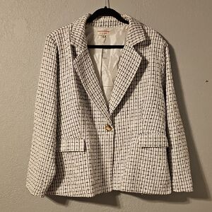 ANDREE BY UNIT White and Black Blazer with Textured Pattern